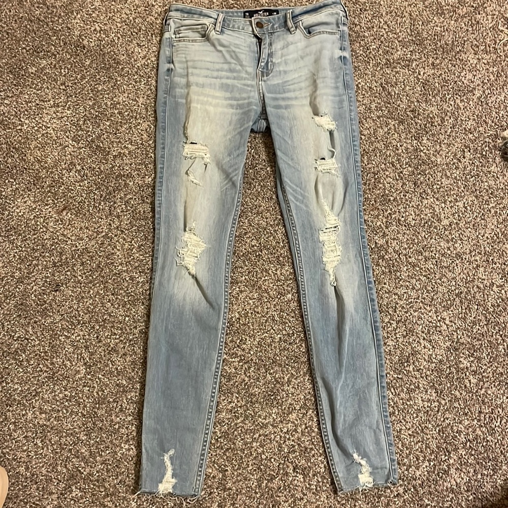 Hollister mid-rise super skinny jeans